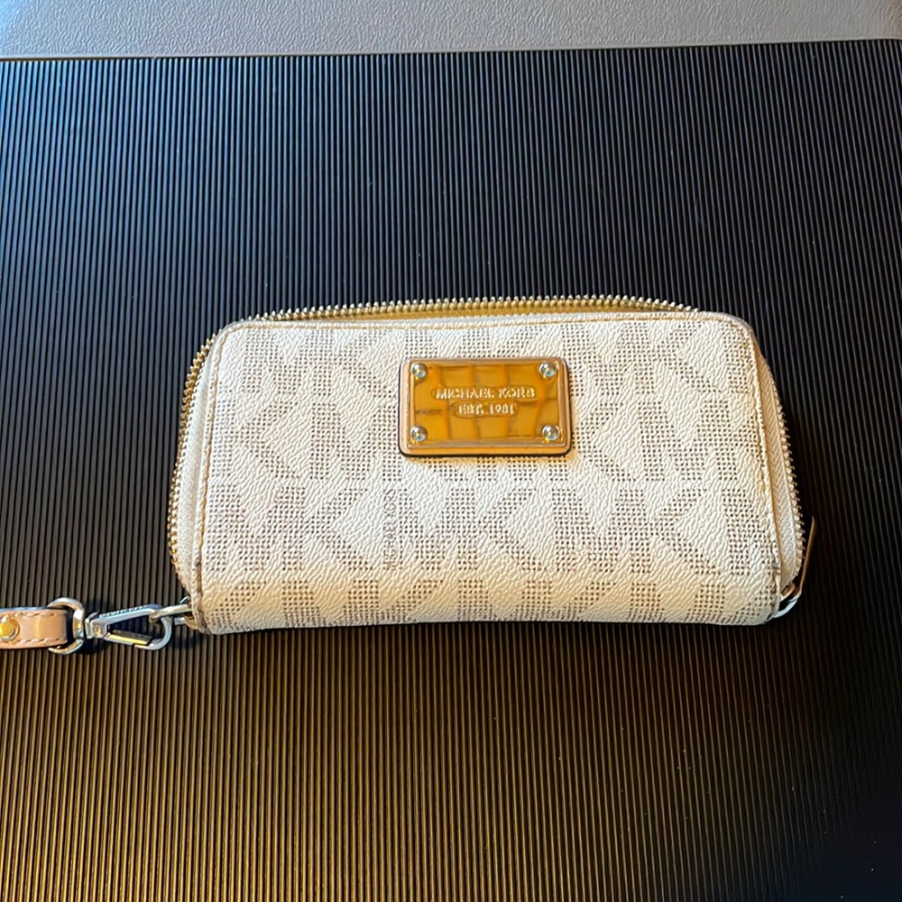 Michael Kors wallet
